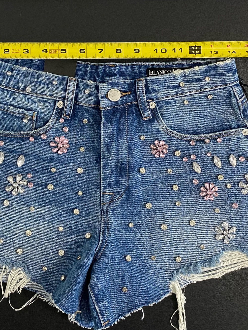 New Blank NYC Rhinestone Studded Floral Embellished Jean Shorts Size 26 - Picture 8 of 13
